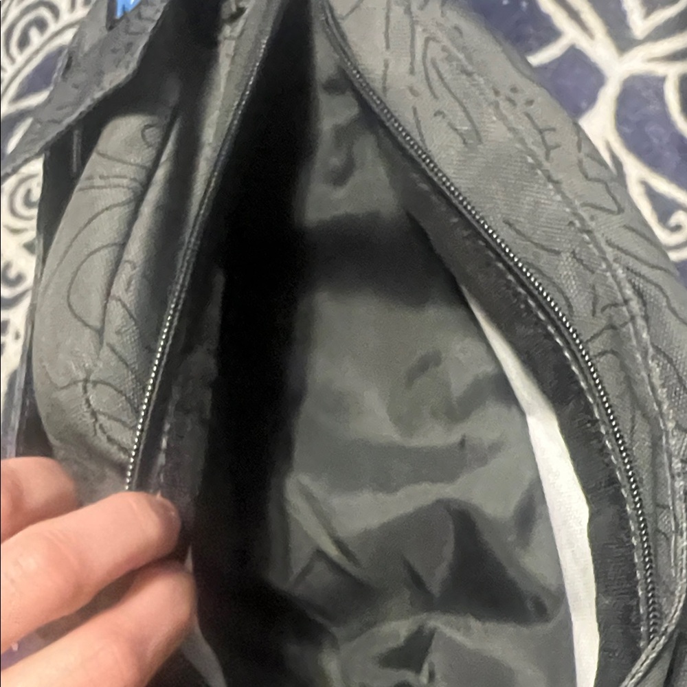 KAVU Green Sling Bag - Picture 2 of 3